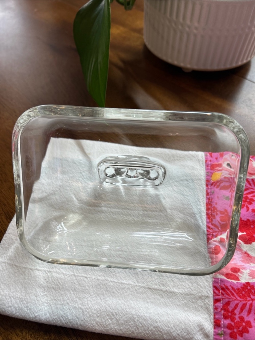 Clear Glass Butter Dish with Embossed Tree Design and cover with handle - Picture 5 of 6